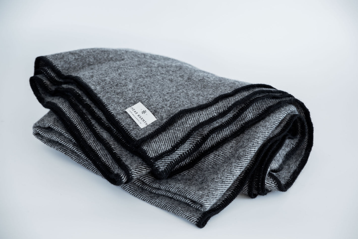 Ehara Te Katoa He Pango Me Mā - Large Size